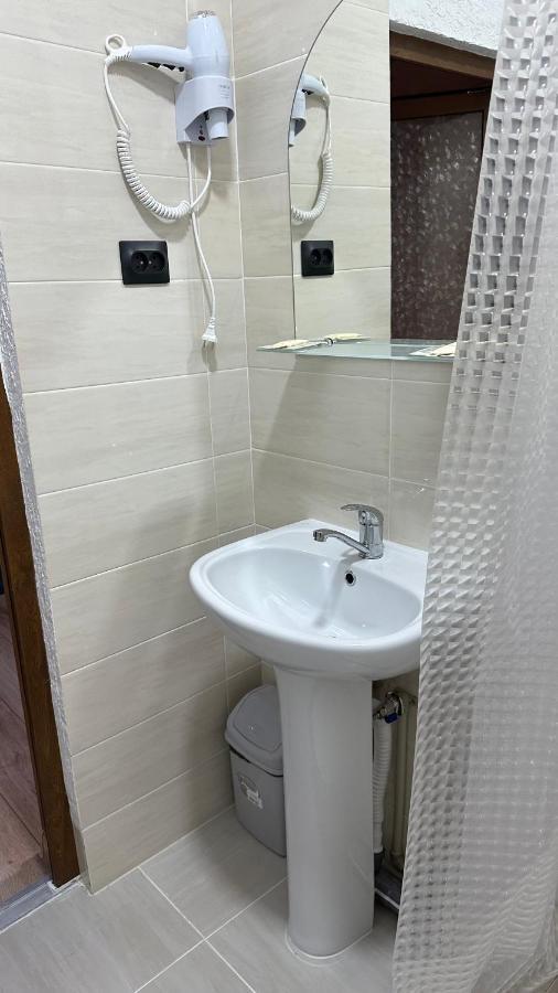Лилия Hotel Gudauta Ngoại thất bức ảnh